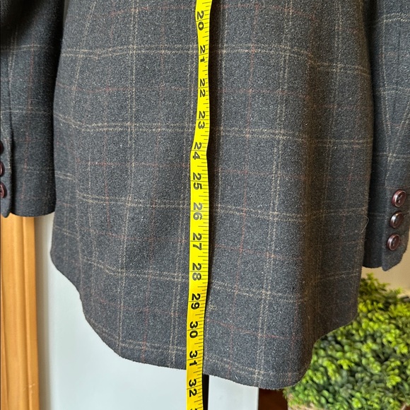 CAbi Equestrian Classic Plaid Women’s Blazer size medium - Picture 8 of 9